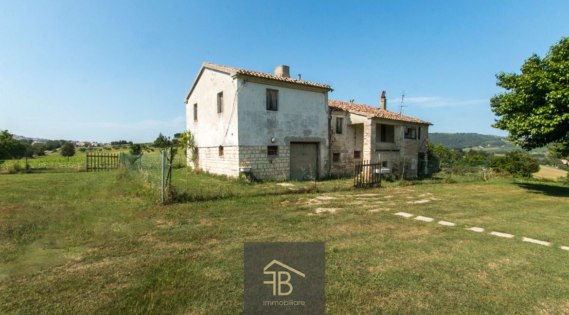 immobiliareFB-casale-sirolo11