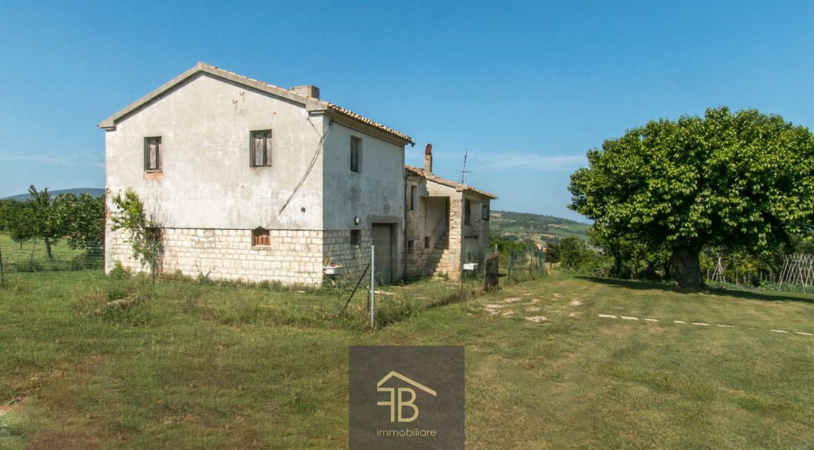 immobiliareFB-casale-sirolo12